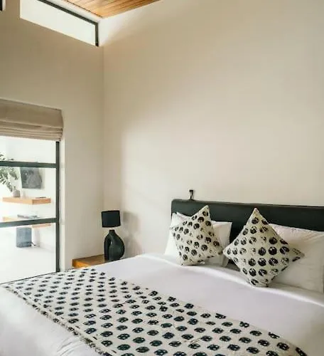 Luxe En Comfortabel ~ 5* Locatie ~ Zwembad ~ Kingsize Bedden Canggu (Bali)